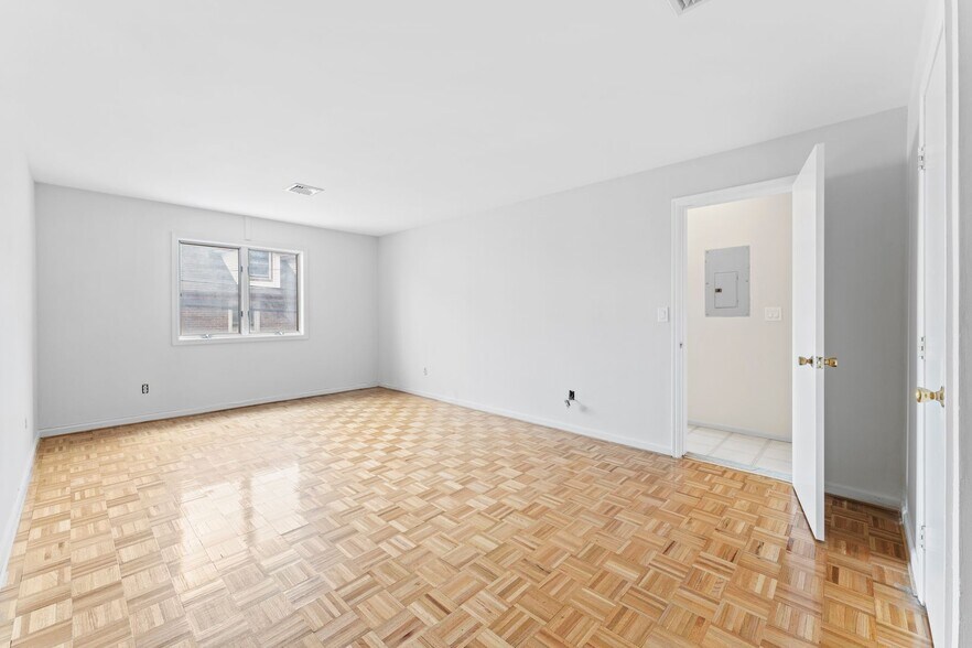 Building Photo - 314 Palisade Ave