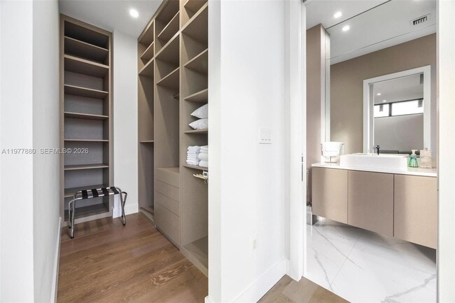 Building Photo - 3367 NE 168th St