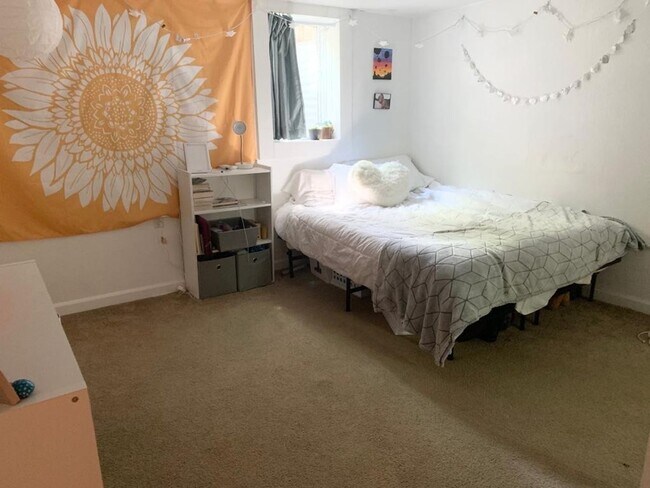 Building Photo - 910 Bungalow Ct