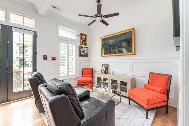 2nd Floor Siting/Sun Room - 112 E Carson Blvd