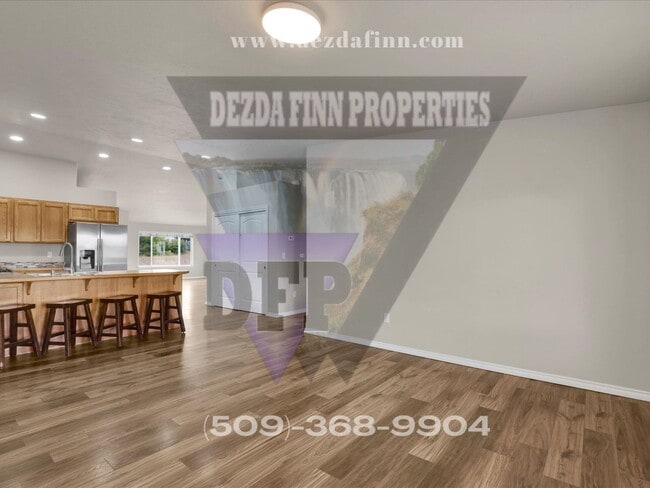 Building Photo - Country Living, Minutes to FAFB! 4 Bed, 2 ...