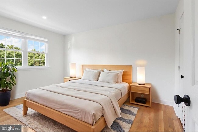 Building Photo - 7414 Pohick Rd