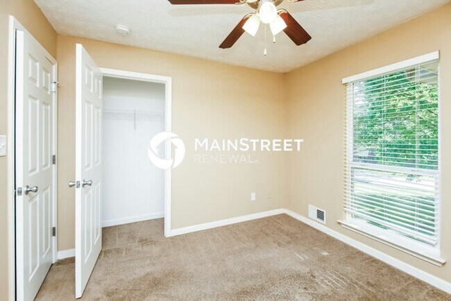 Building Photo - 3 Bedroom Pet-Friendly Home in Conyers, GA with Main Street Renewal