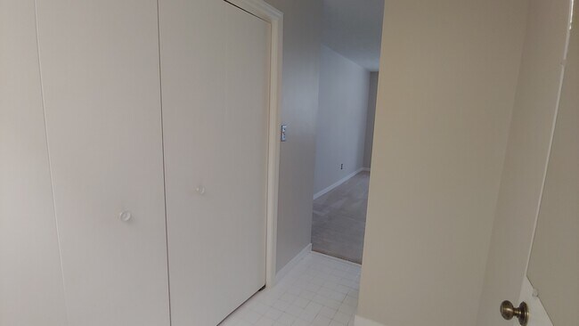 Building Photo - 306-F N Lindell Rd