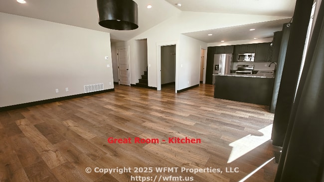 Building Photo - 852 S Camas Ln