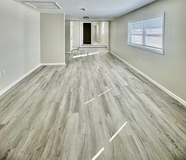 Building Photo - 1070 Hightop Rd