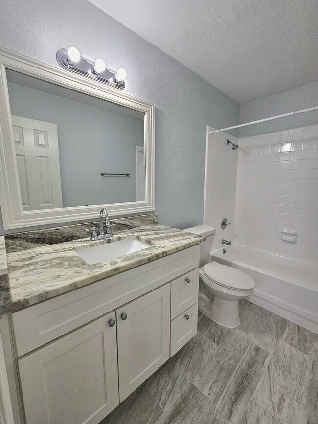 Primary Photo - 9700 Leawood Blvd