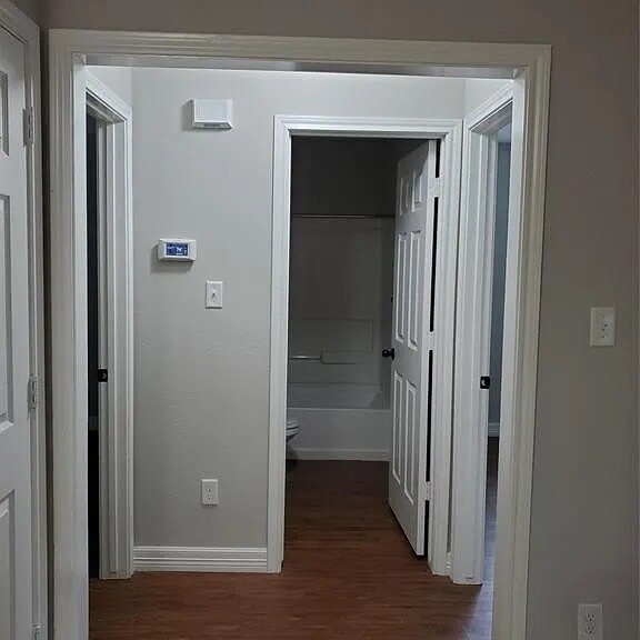 Building Photo - 1087 Mann Rd