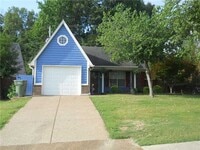 Building Photo - 9299 Charly Hill Ln