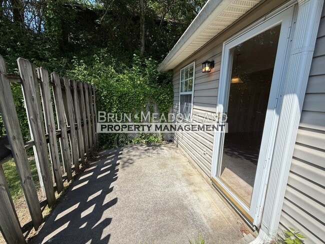 Building Photo - 6523 Doe Creek Way