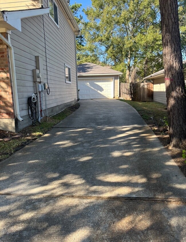 Building Photo - 809 Dragonfly Dr