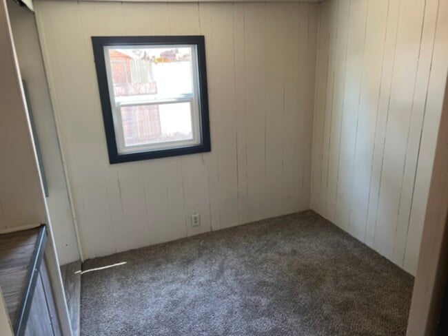 Building Photo - 1406 34th St