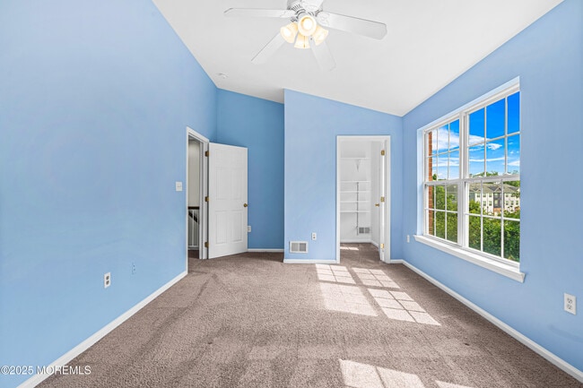 Building Photo - 40 Rojewski Way