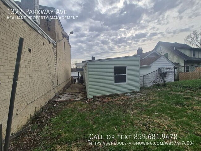 Building Photo - 1327 Parkway Ave