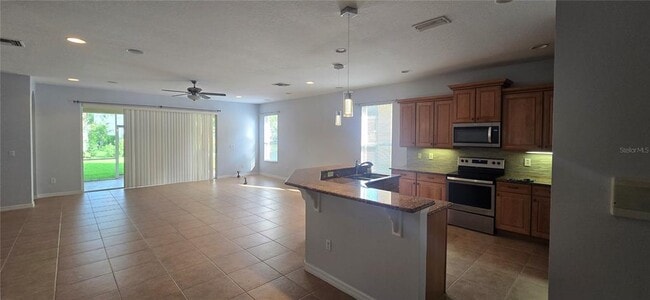 Building Photo - 7214 Beakrush Ln