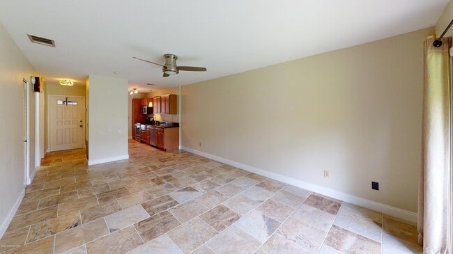 Building Photo - 1527 Waldorf Cir NE
