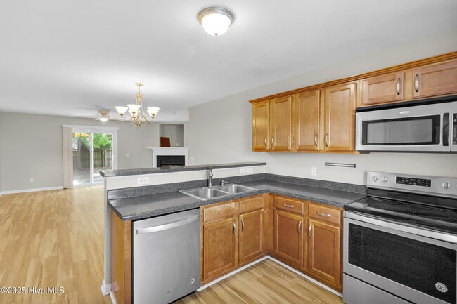 Building Photo - 124 Crooked Run Dr
