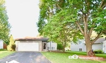 Building Photo - 13743 Yosemite Ave S