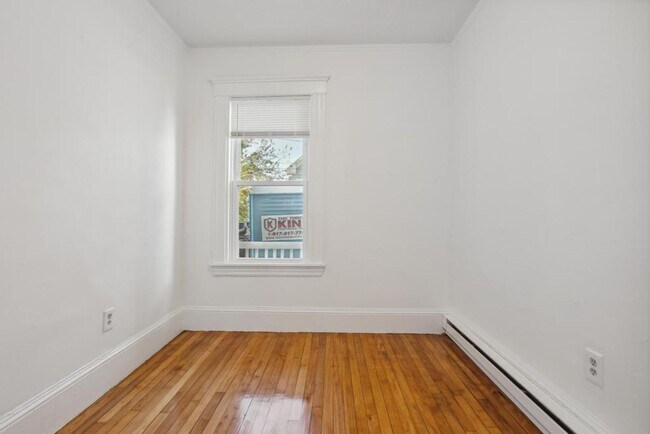 Building Photo - 33 Jackson St