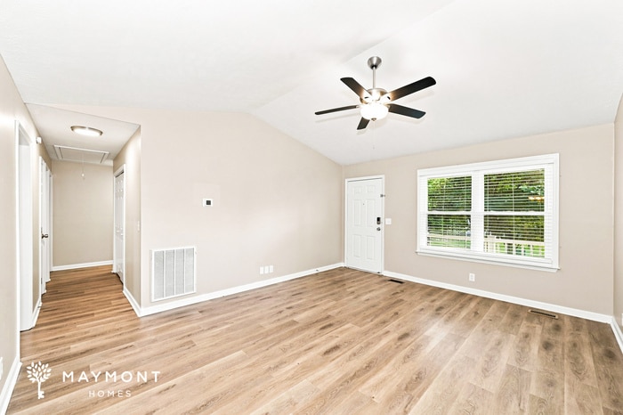 Building Photo - 415 Country Village Dr