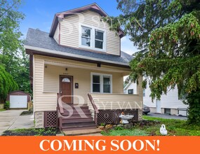 Building Photo - This is the home you've been waiting for