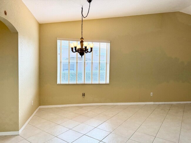 Building Photo - 8654 Lineyard Cay