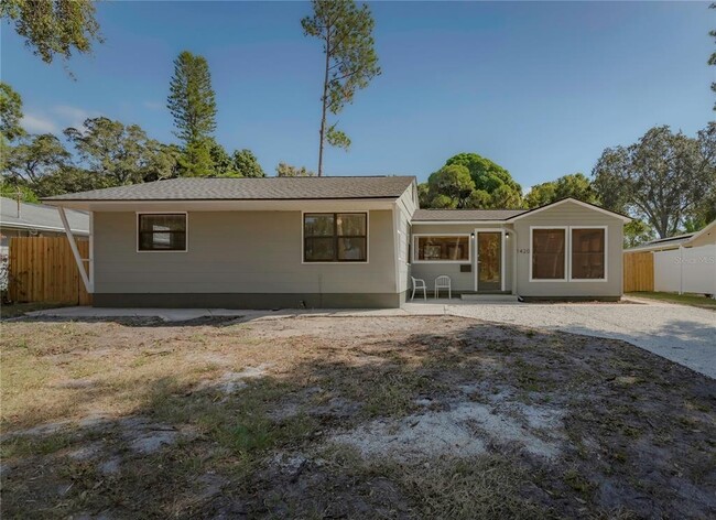 Building Photo - 1420 Alhambra Way S