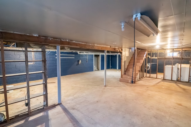 Building Photo - 104 Geissinger Ave