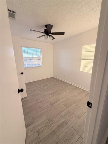 Building Photo - 605 N Davis Dr