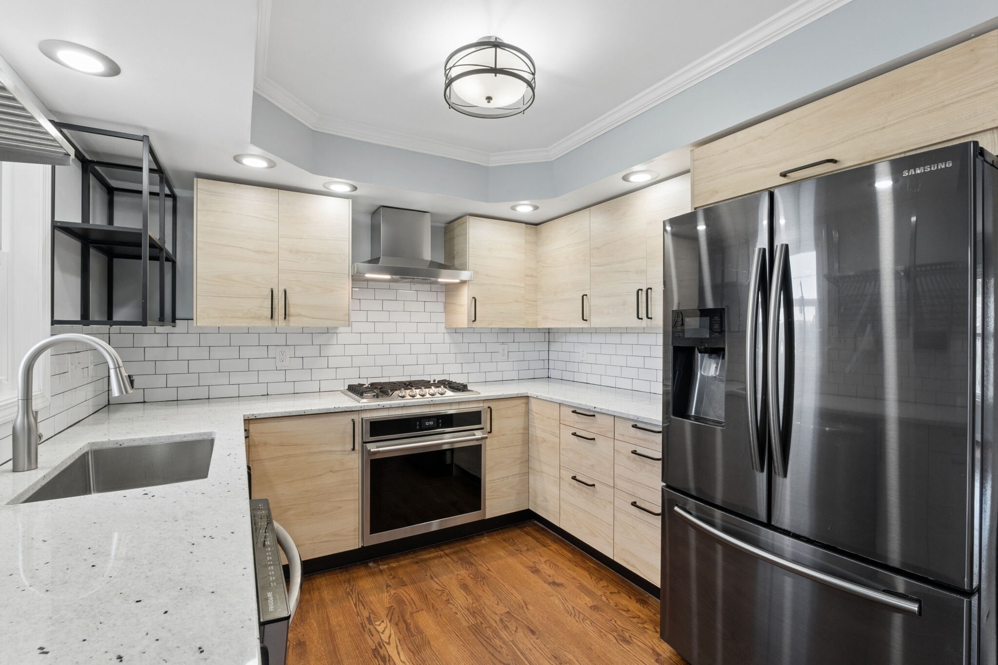 Building Photo - 103 Aurelia Ave
