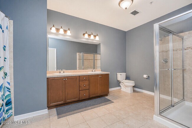 Building Photo - 624 Sloan Ct