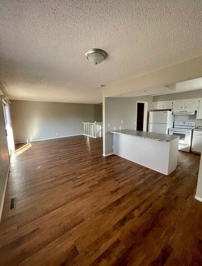 Building Photo - 2525 N Bleckley St