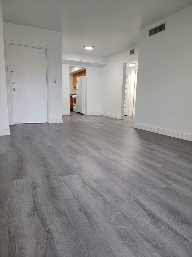 Building Photo - 7610 SW 82nd St