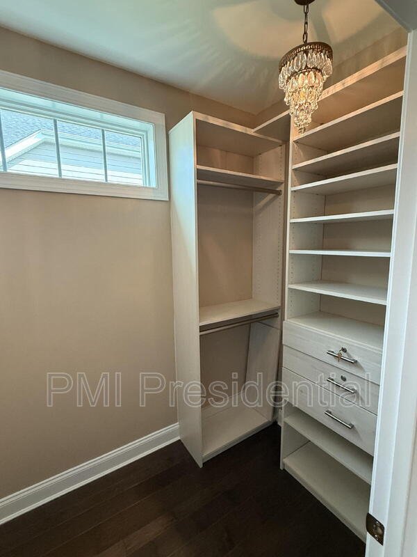 Building Photo - 17919 Stonewolf Dr