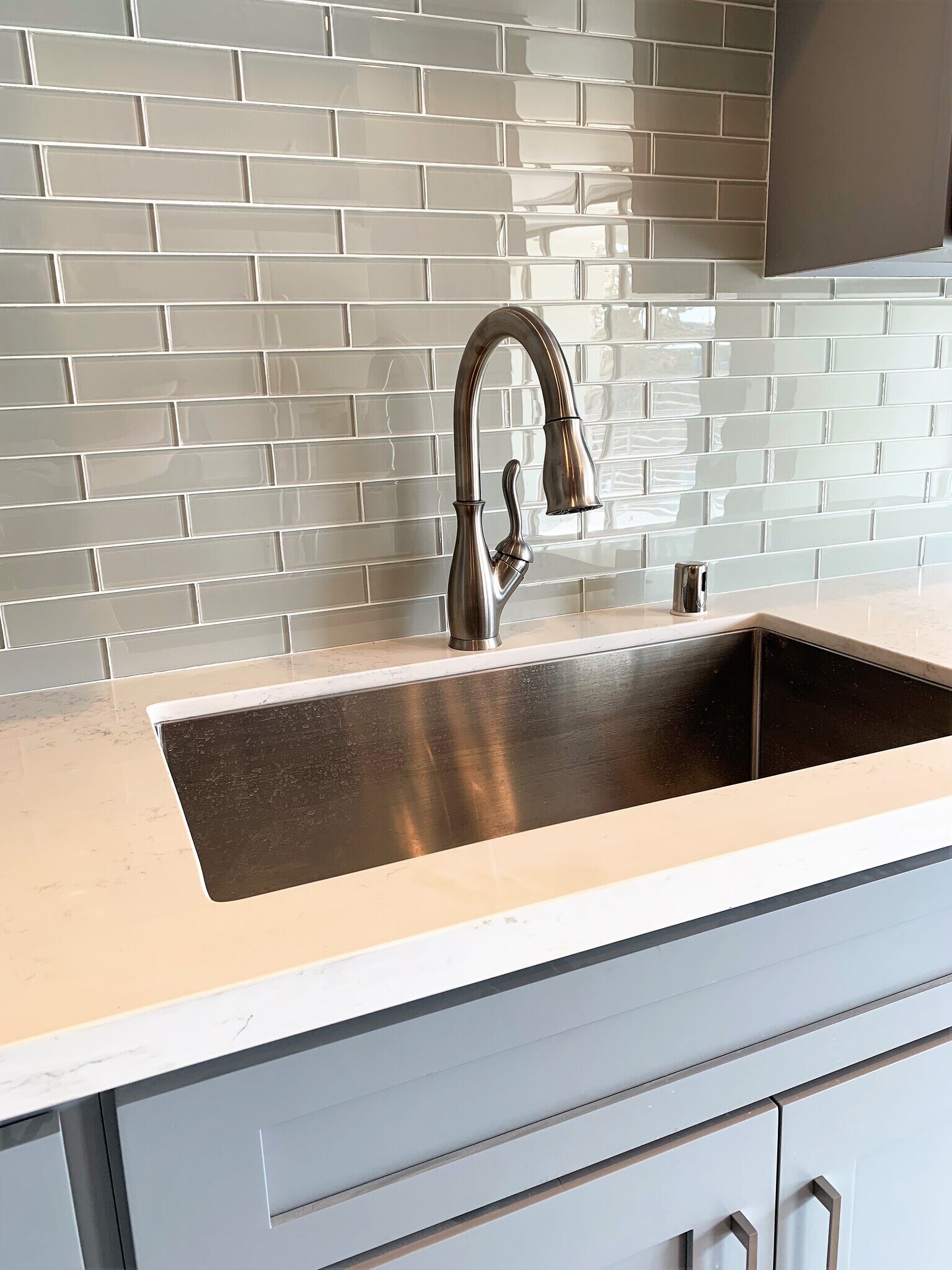 Building Photo - 415 Montana Ave