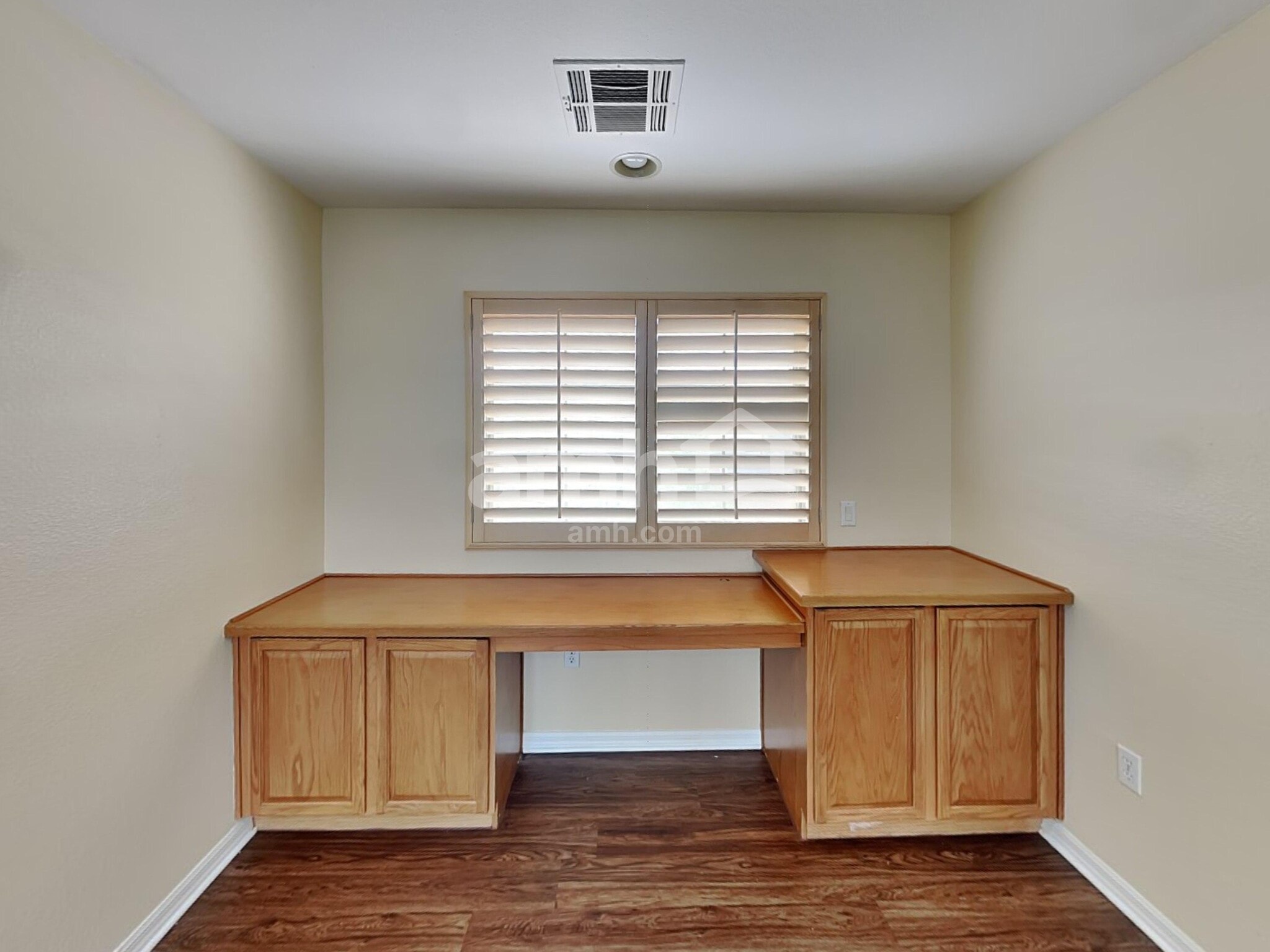 Building Photo - 136 Palatial Pines Ave