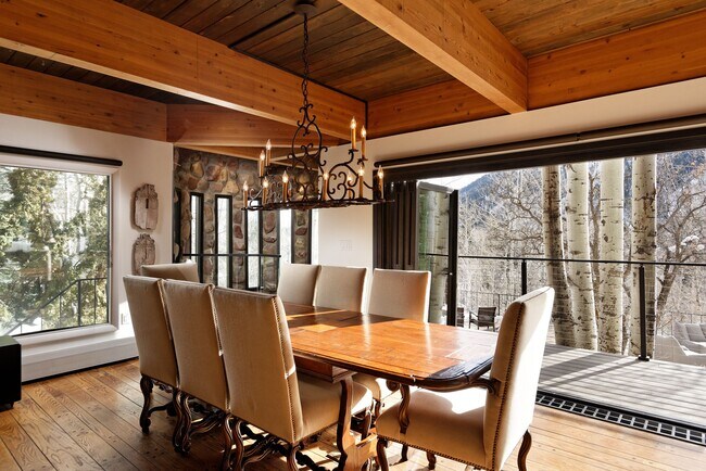 Building Photo - 164 Eastwood Rd