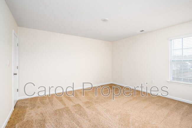 Building Photo - 5015 Concho Rd