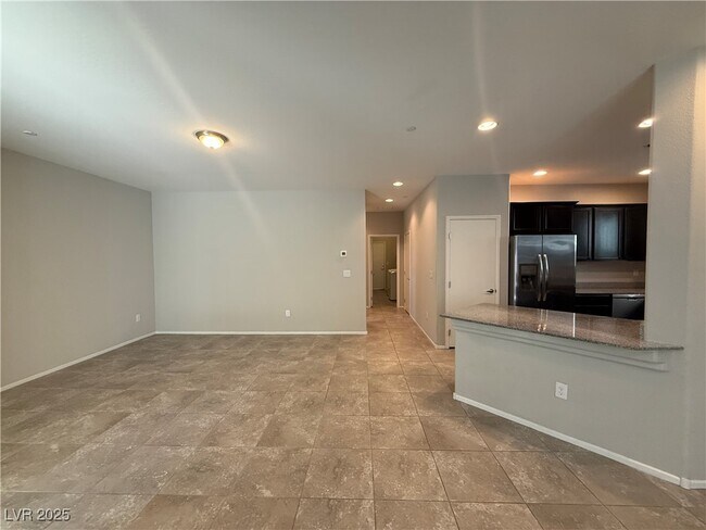 Building Photo - 6137 Scarlet Leaf St