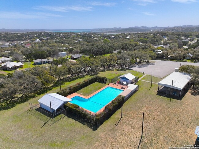 Building Photo - 1150 Green Hill Dr