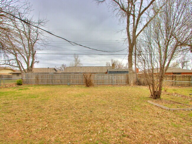 Building Photo - 7432 NW 27th St