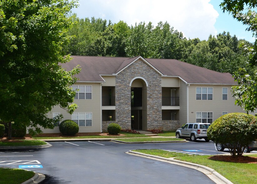 Nevin Place Apartments 30253146 Baroda Ln Charlotte NC 28269
