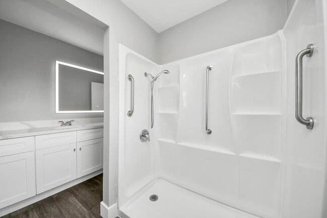 Building Photo - 15423 Ridingwood Dr