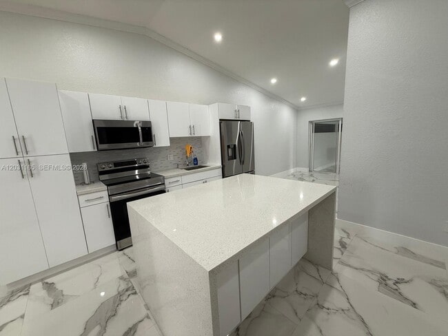 Building Photo - 8738 NW 116th Terrace