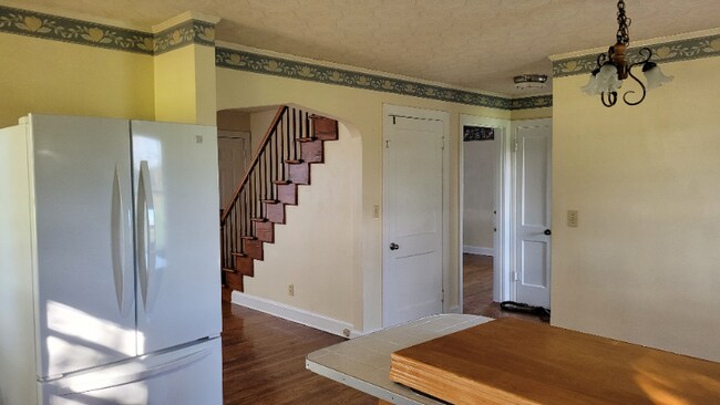 Building Photo - 7055 St John Rd