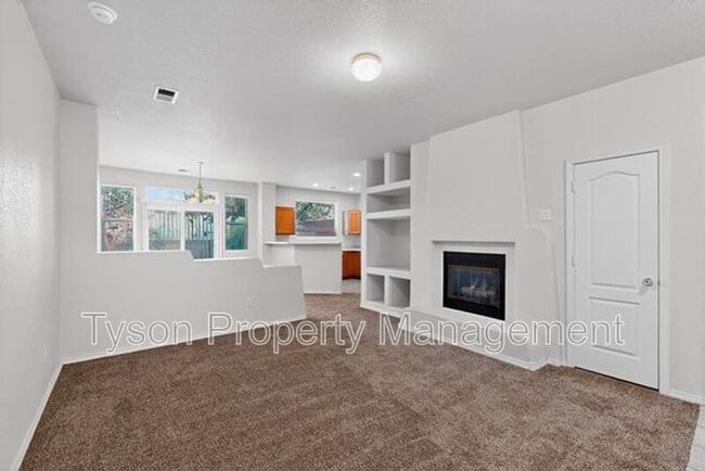 Building Photo - 6520 Los Pueblos Pl NW