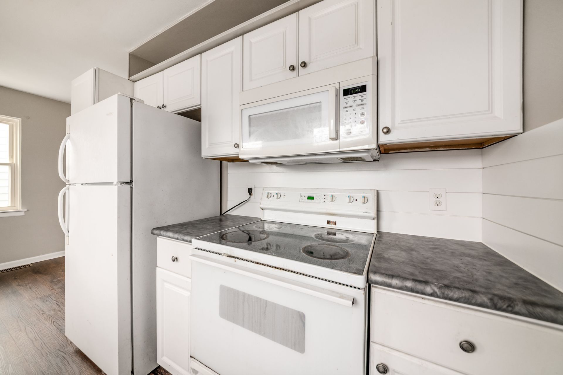 Kitchen - 4284 Beechgrove Dr