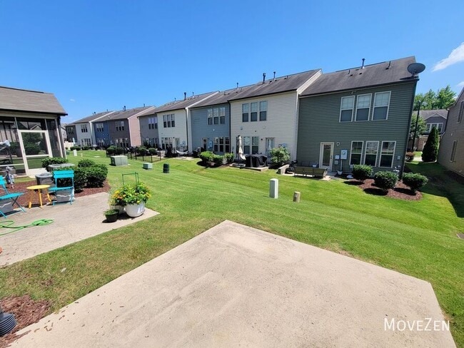 Building Photo - 104 Brier Crossings Loop