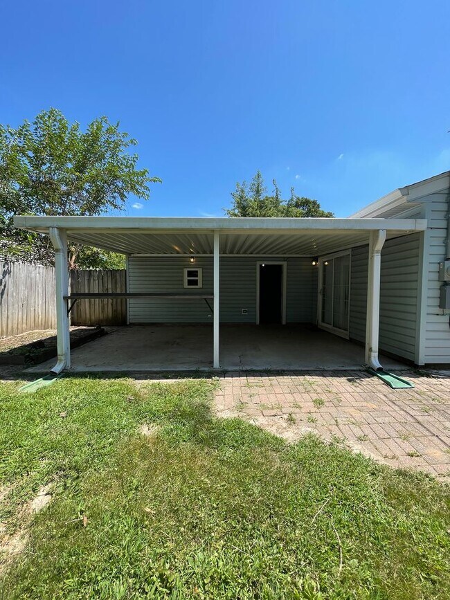 Building Photo - 3032 Choctaw Dr
