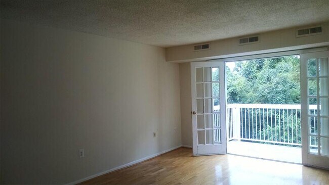 Building Photo - 3811 Swann Rd